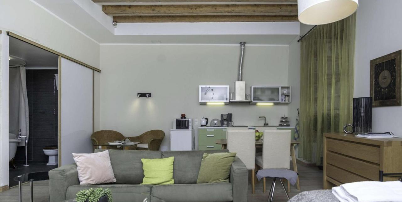 Spacious Studio Apartment In The Heart Of Old Town Talin Exterior foto